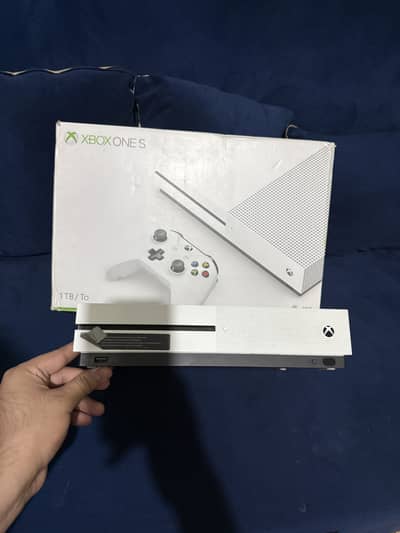 Xbox one s 1tb console with box sealed