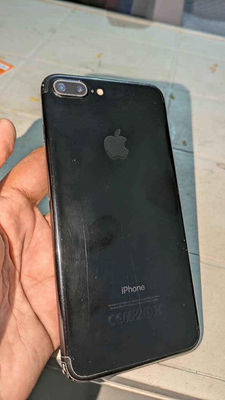Apple iPhone 7 Plus 1