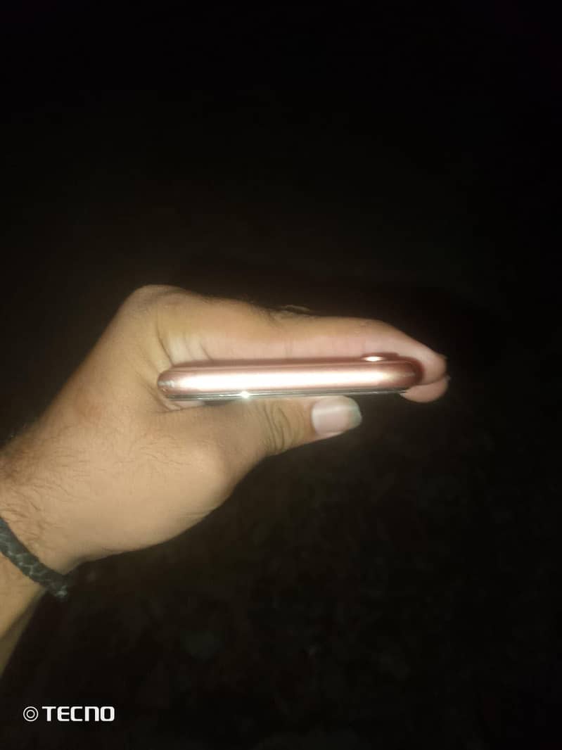 Apple iPhone XR 0