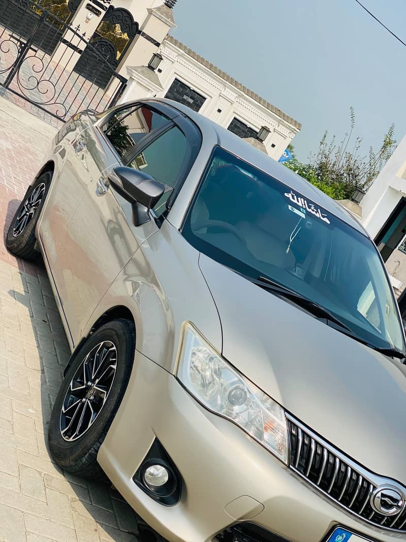 Toyota Corolla Axio 2012 1