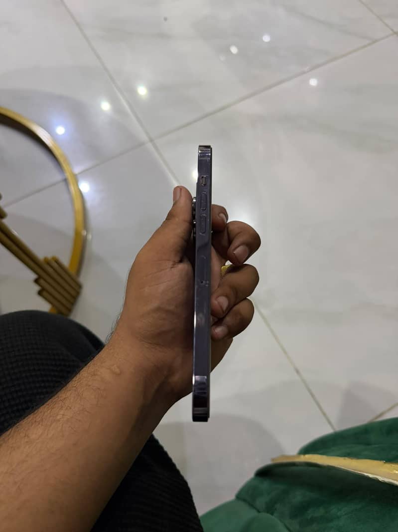 Apple iPhone 14 Pro Max 2