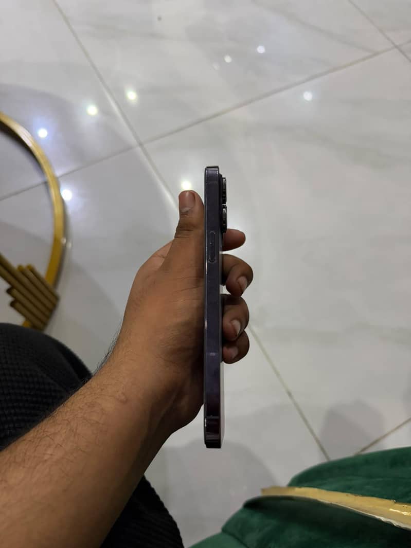 Apple iPhone 14 Pro Max 3