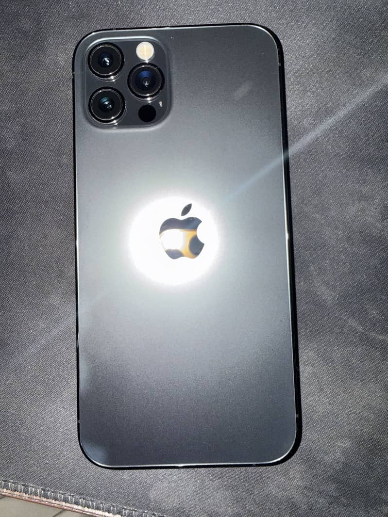 Apple iPhone 12 Pro 3