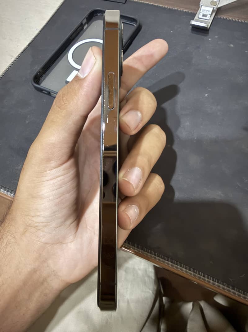 Apple iPhone 12 Pro 7
