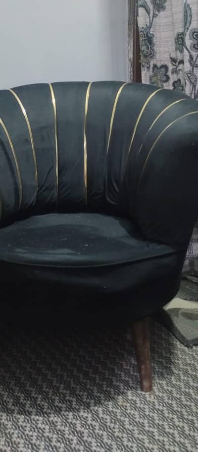 Fabulous black valvet sofa set