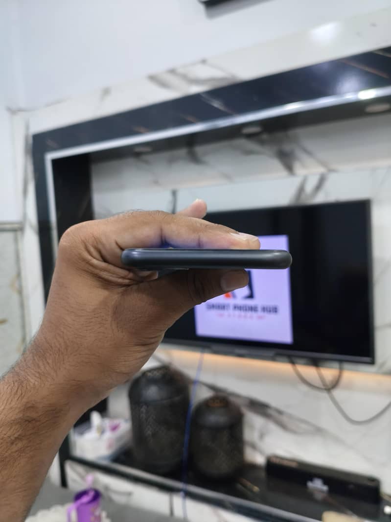 Apple iPhone 11 5
