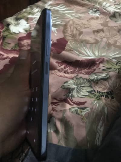 Infinix Hot 40 Pro 10/9 condition exchange possible