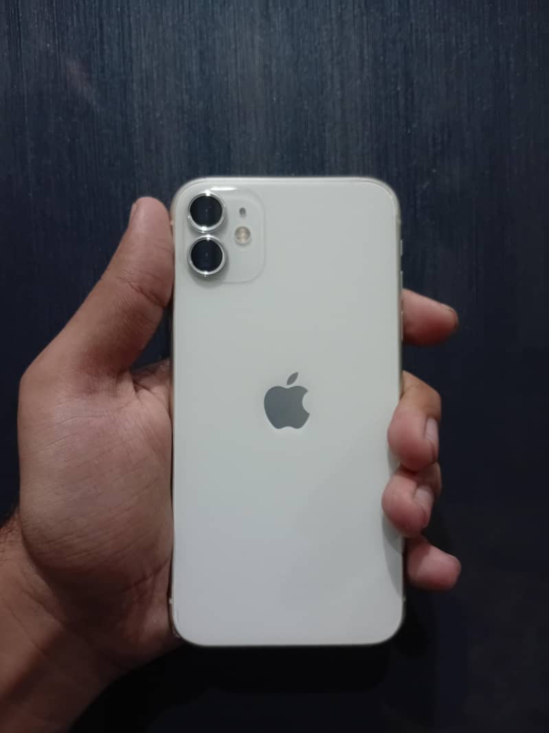 Apple iPhone 11 0