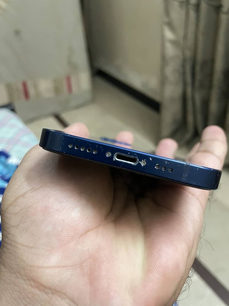 Apple iPhone 12 2
