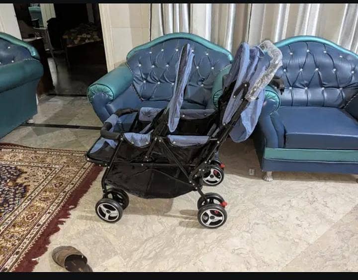 twins pram 0
