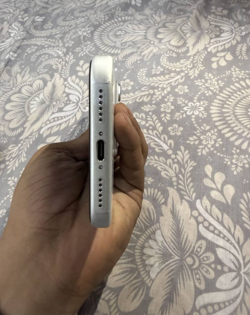 Apple iPhone 17 Pro Max 5