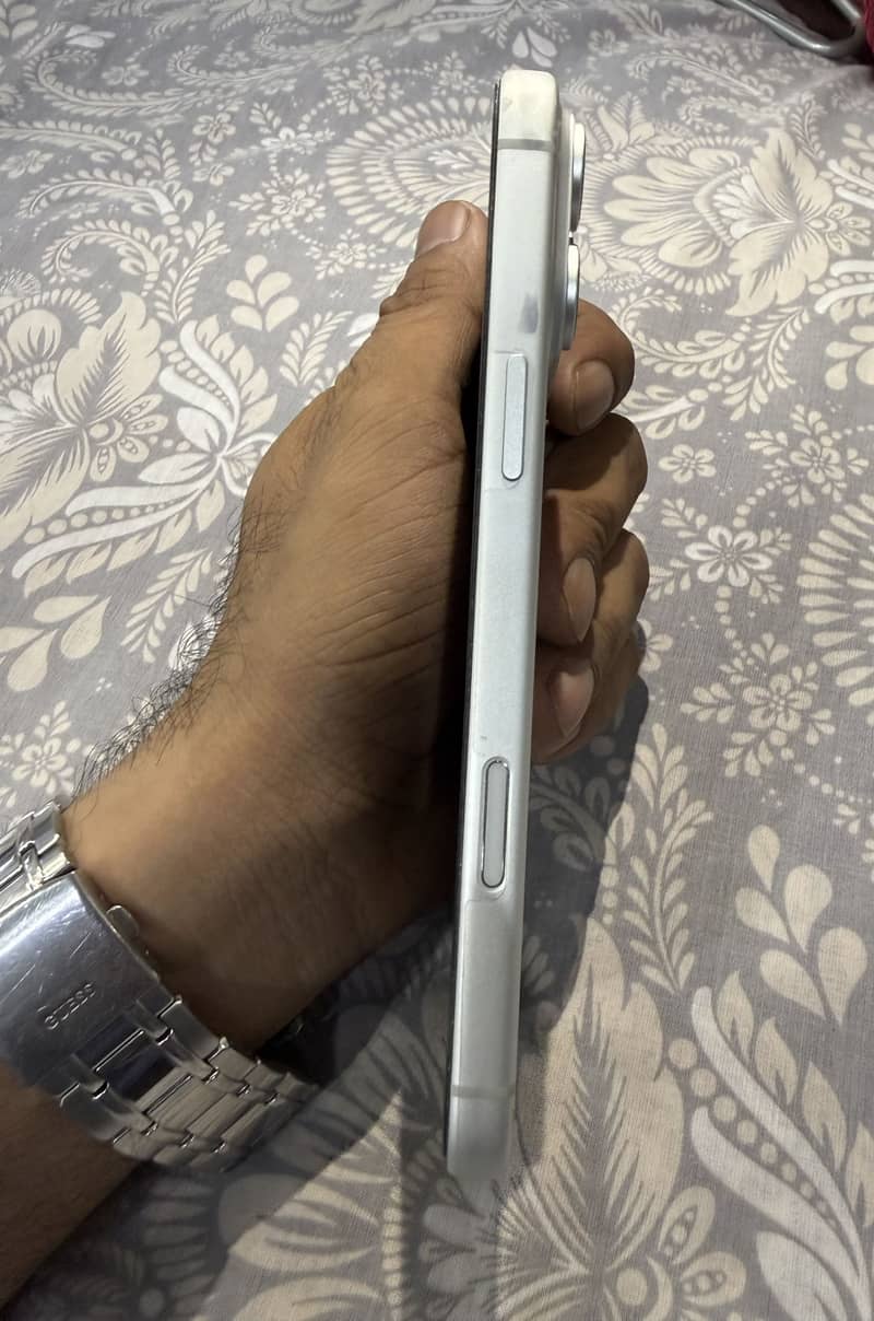 Apple iPhone 17 Pro Max 7