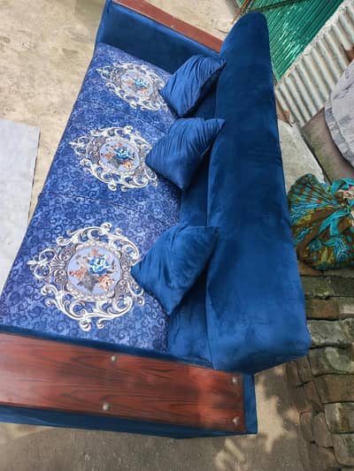 sofa blue