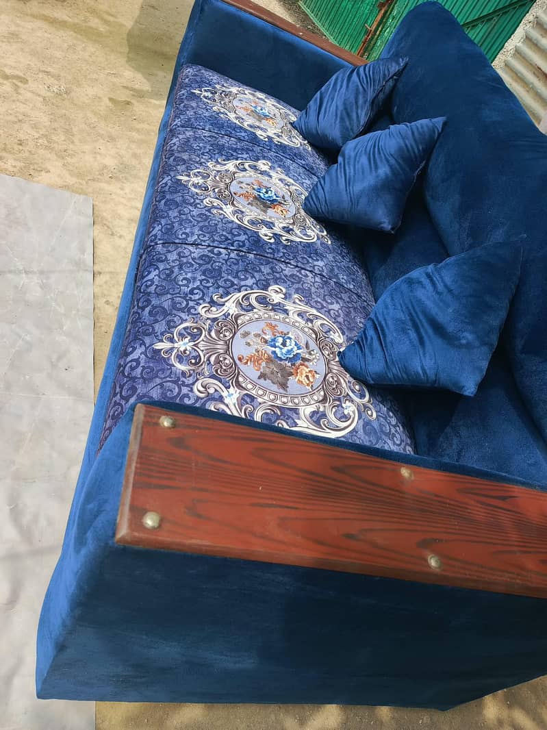 sofa blue 1