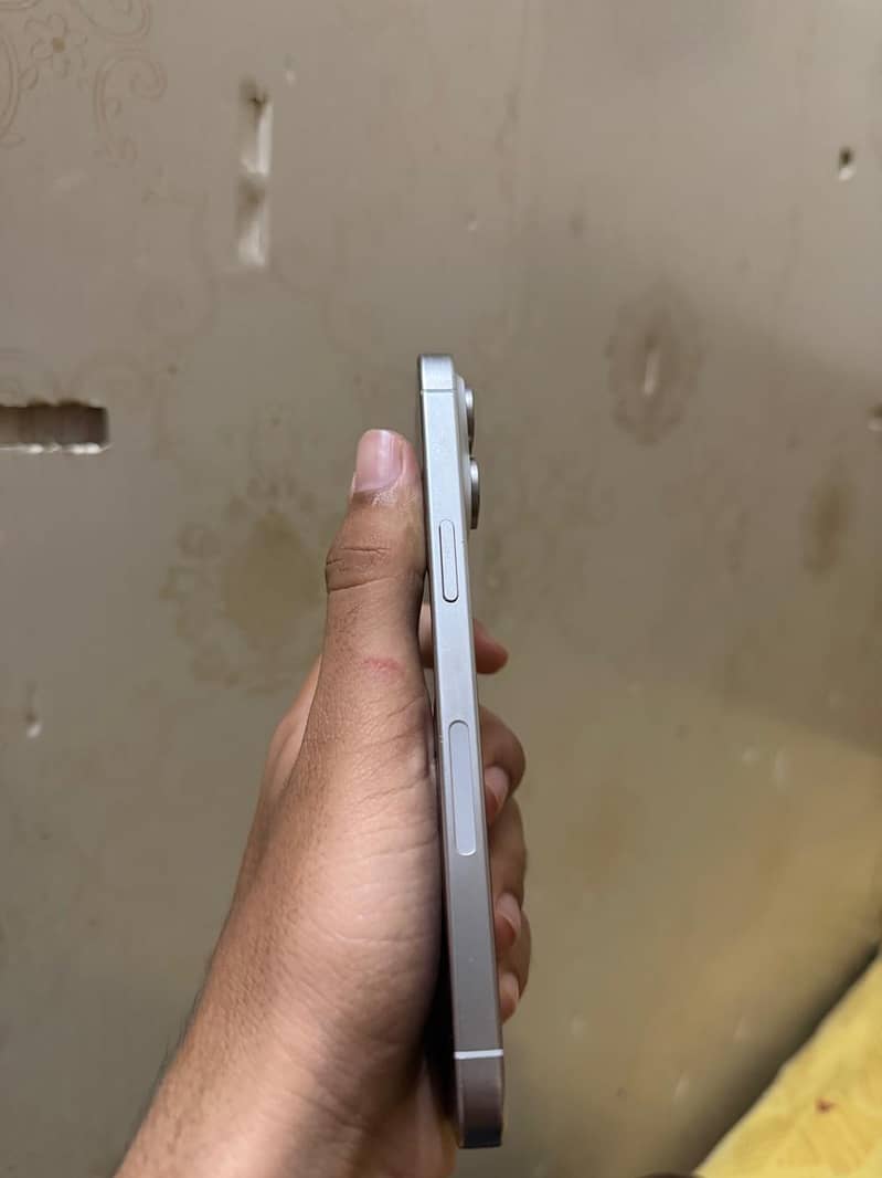Apple iPhone 15 Pro Max 1