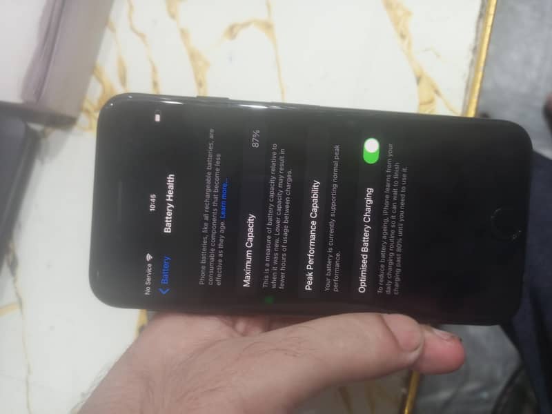 Apple iPhone 7 0