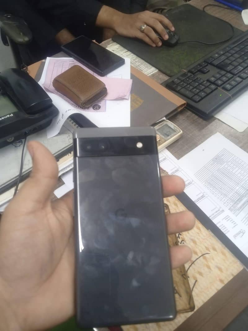 Google Pixel 6a 1
