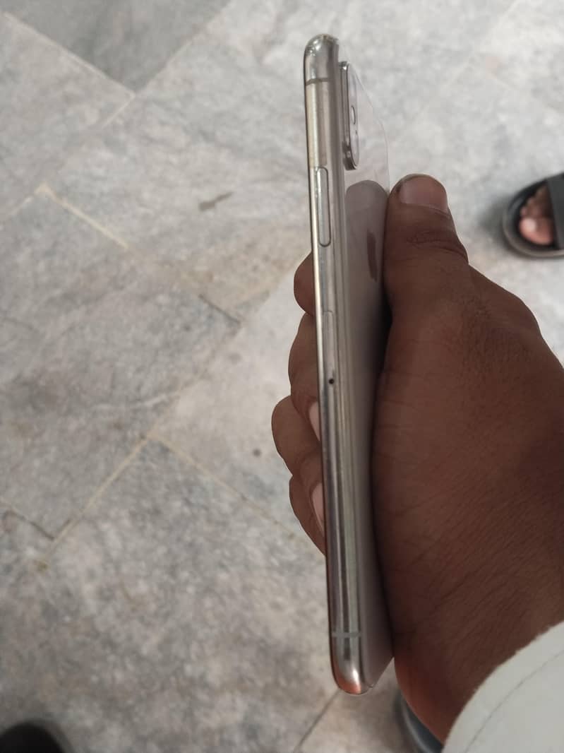 Apple iPhone X 2