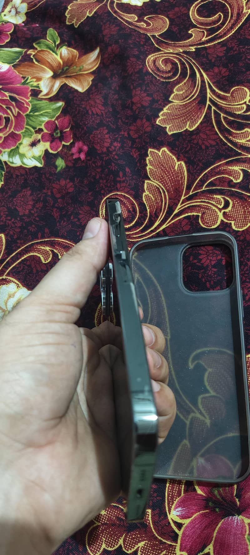 Apple iPhone 13 Pro Max 4