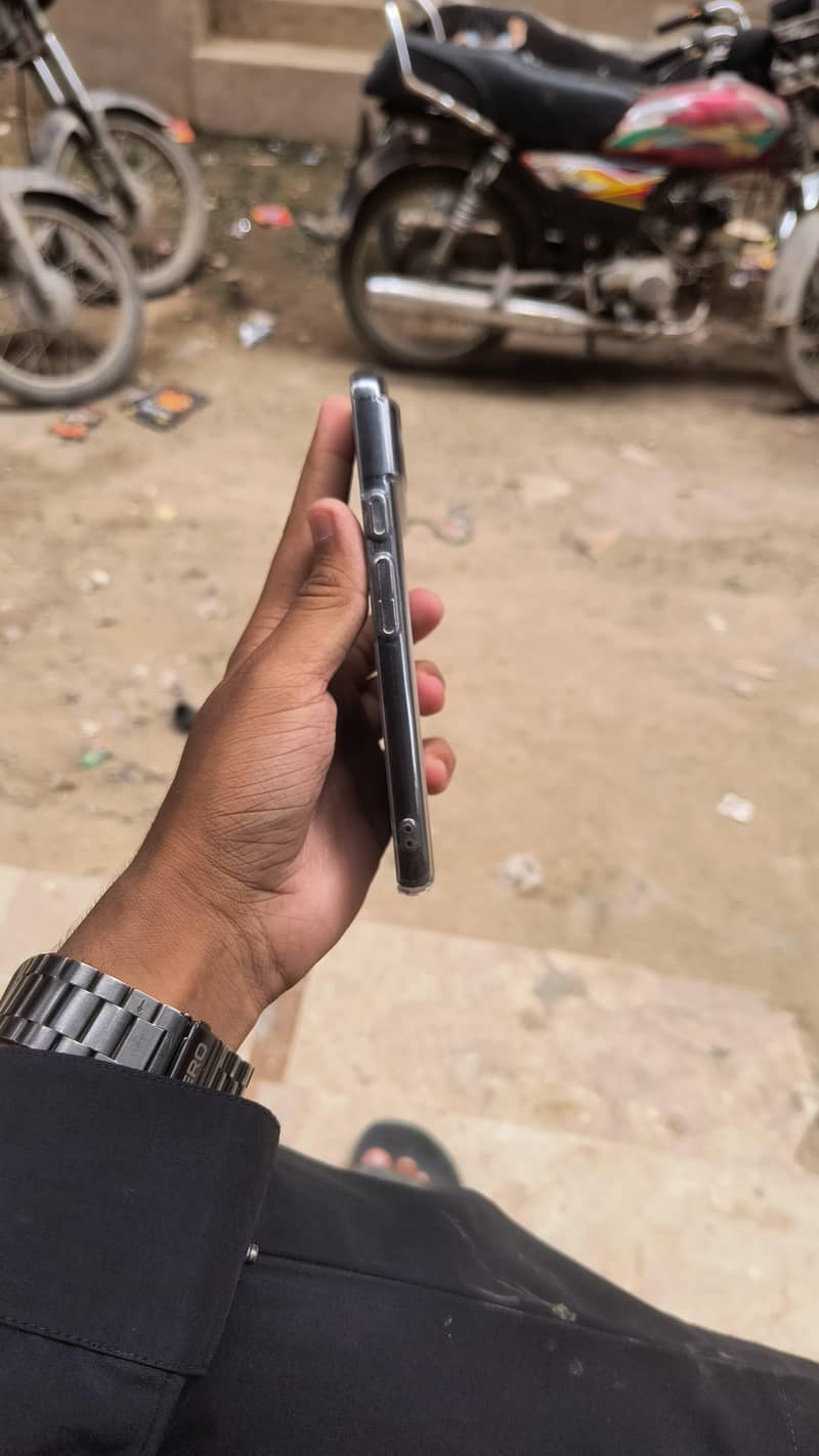 Google Pixel 8 3