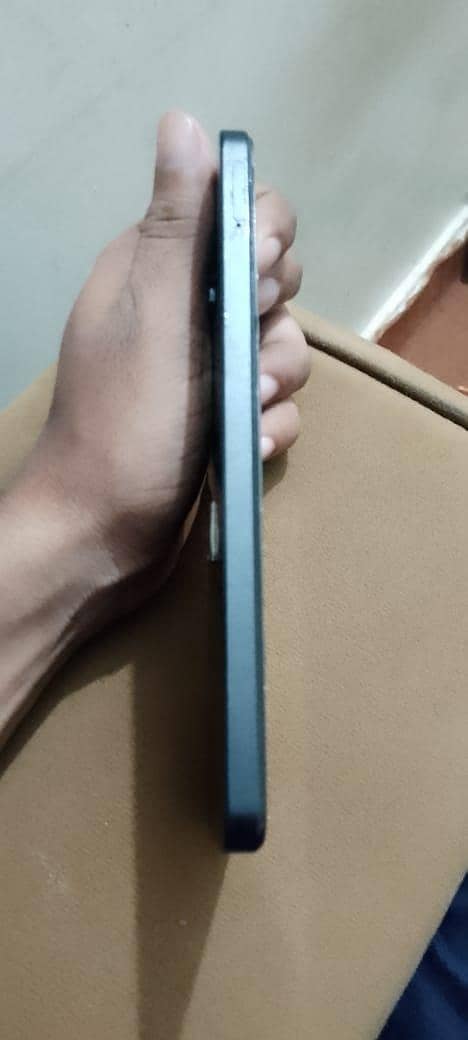Realme C51 4