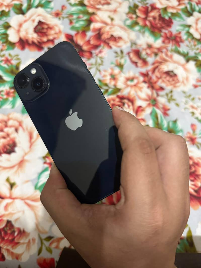 Apple iPhone 14 jv 0