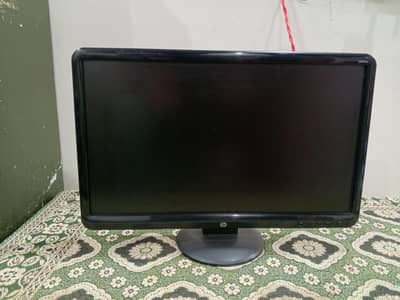 Dell OptiPlex PC / HP LCD Monitor