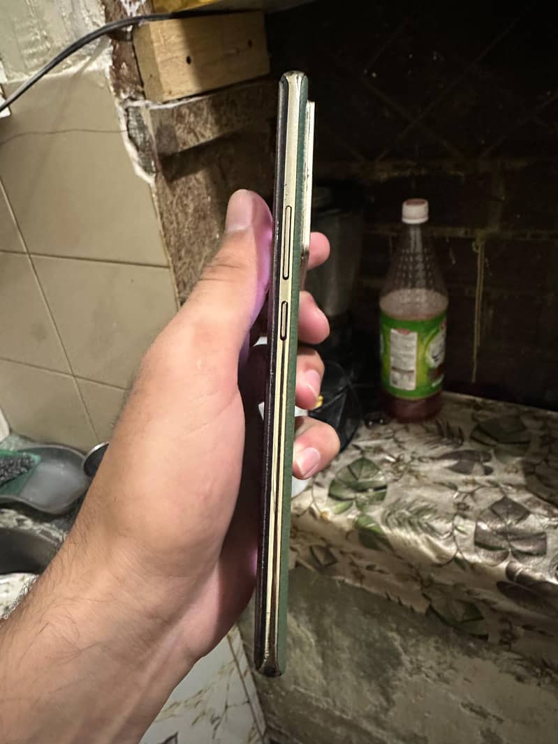 Infinix Note 40 Pro 5