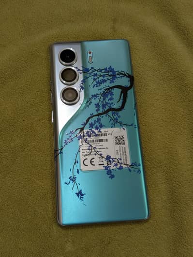 Tecno CAMON 40 Pro Just 6 month use 10/10 condition Accessories