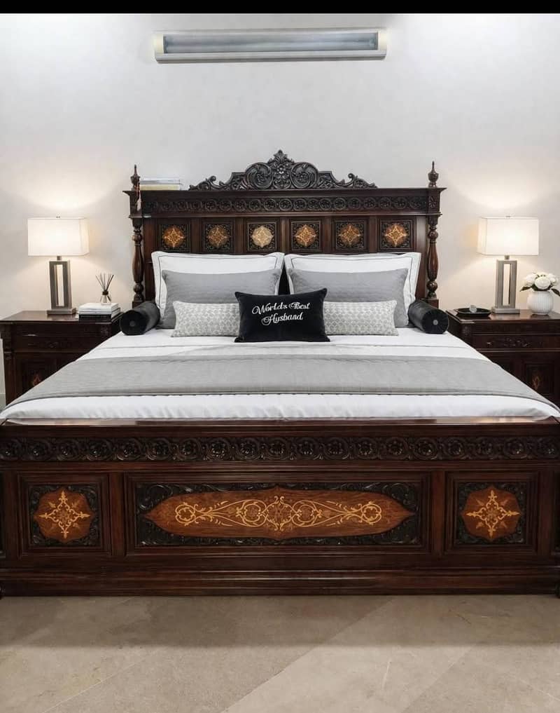King Size  Solid Wood Bed 0