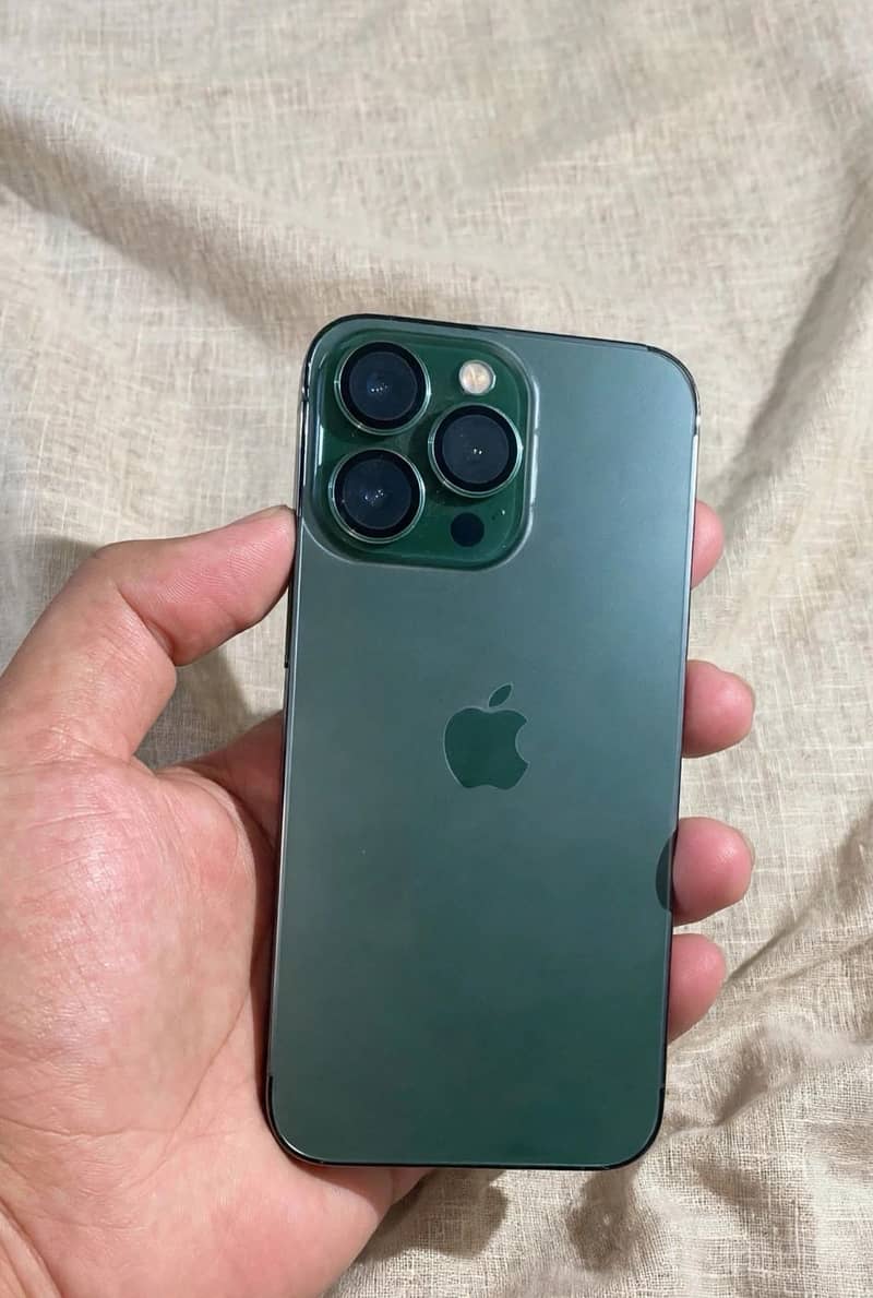 Apple iPhone 13 Pro 1