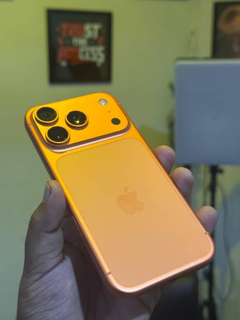 Apple iPhone 17 Pro complete box 1