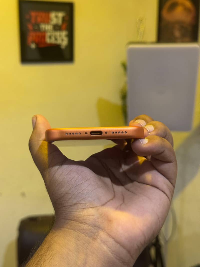 Apple iPhone 17 Pro complete box 2