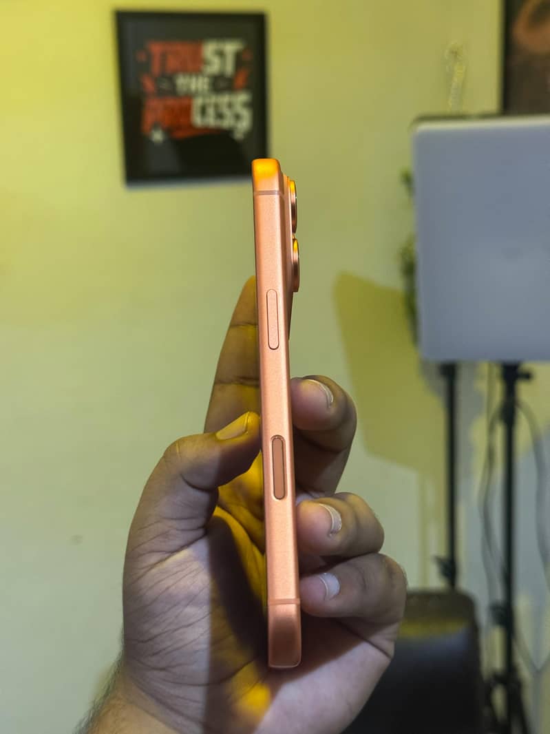Apple iPhone 17 Pro complete box 3