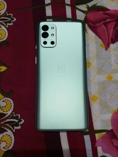 One Plus 9r