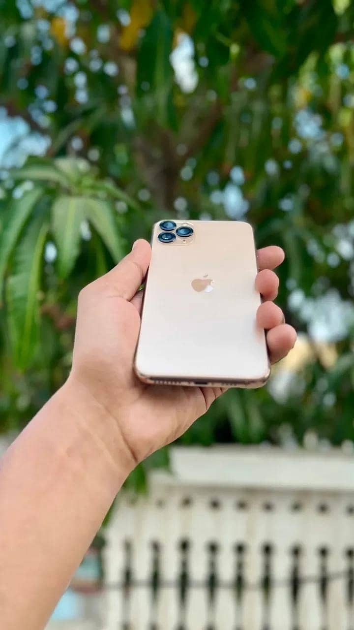Apple iPhone 11 Pro Max 3