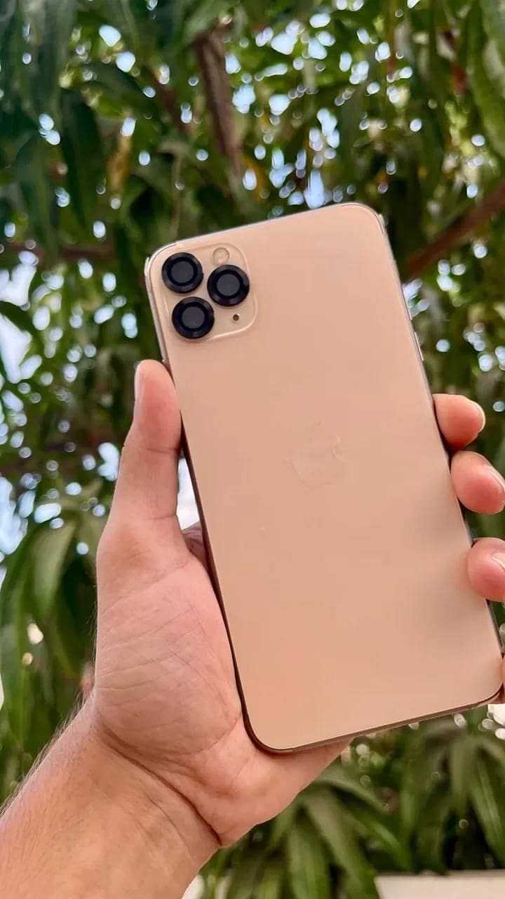 Apple iPhone 11 Pro Max 4