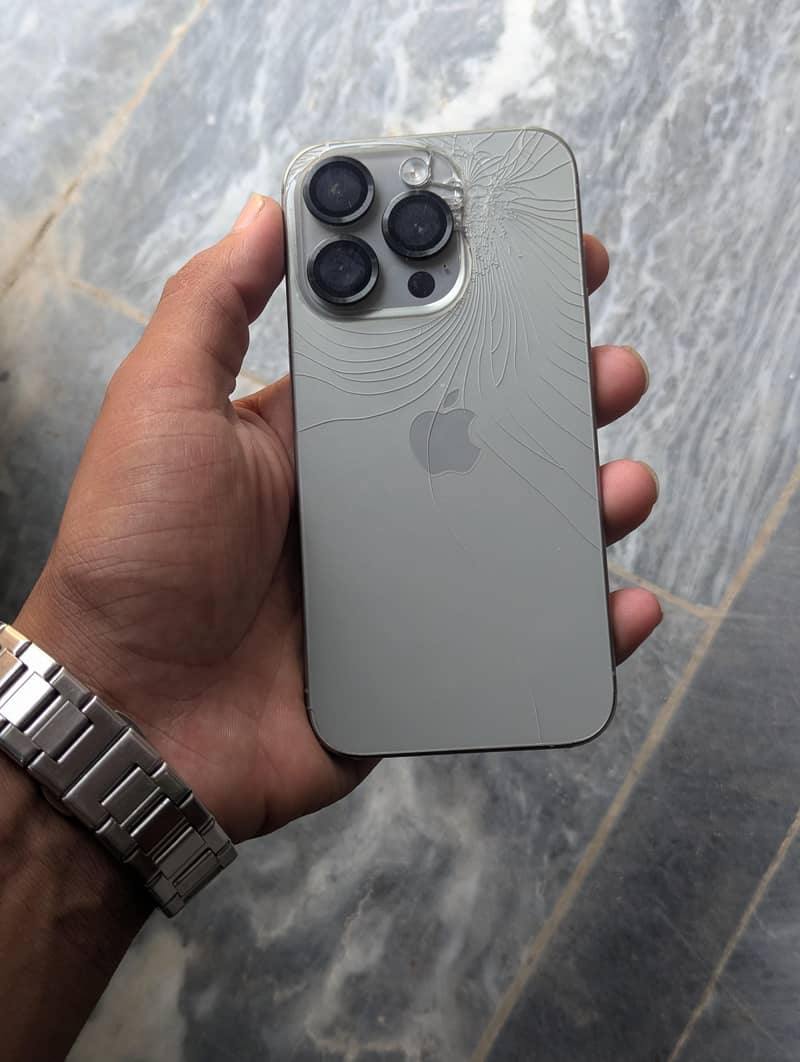 Apple iPhone 15 Pro 1