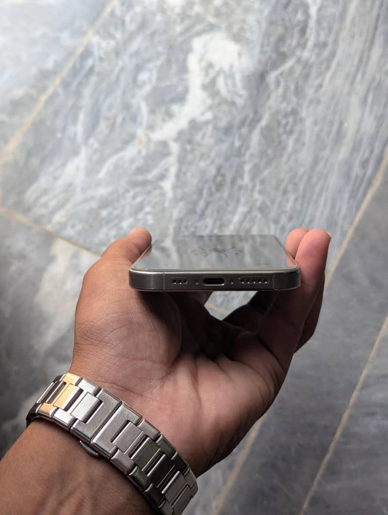 Apple iPhone 15 Pro 5