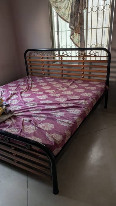 Double iron Bed with mattress for sell