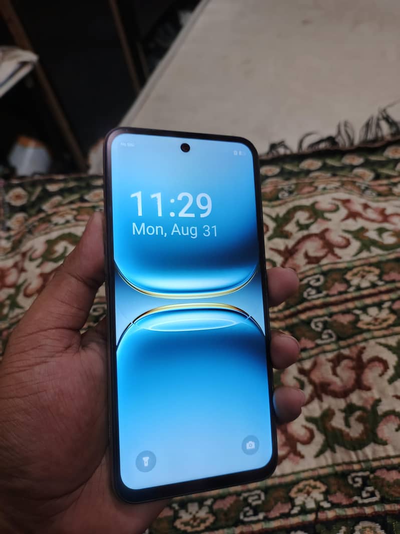 Tecno Spark 40 4