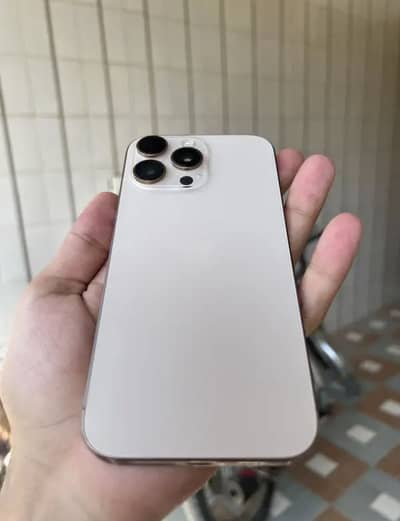 Apple iPhone 16 Pro Max