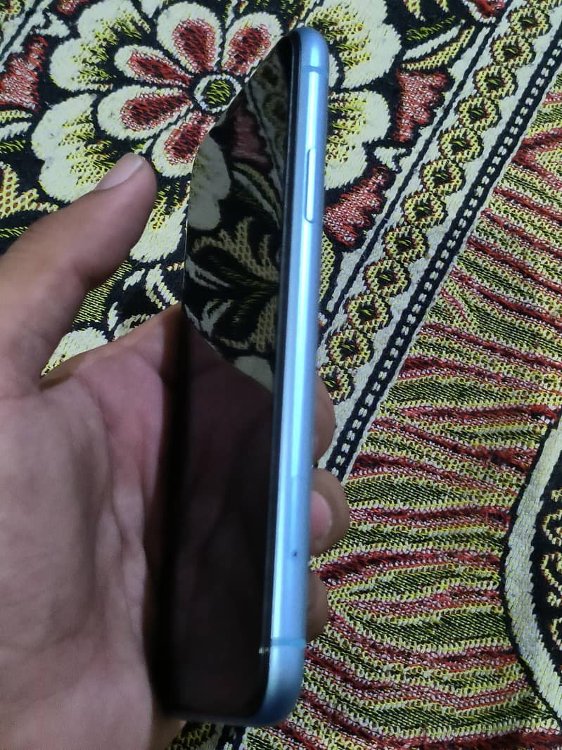 Apple iPhone XR 2