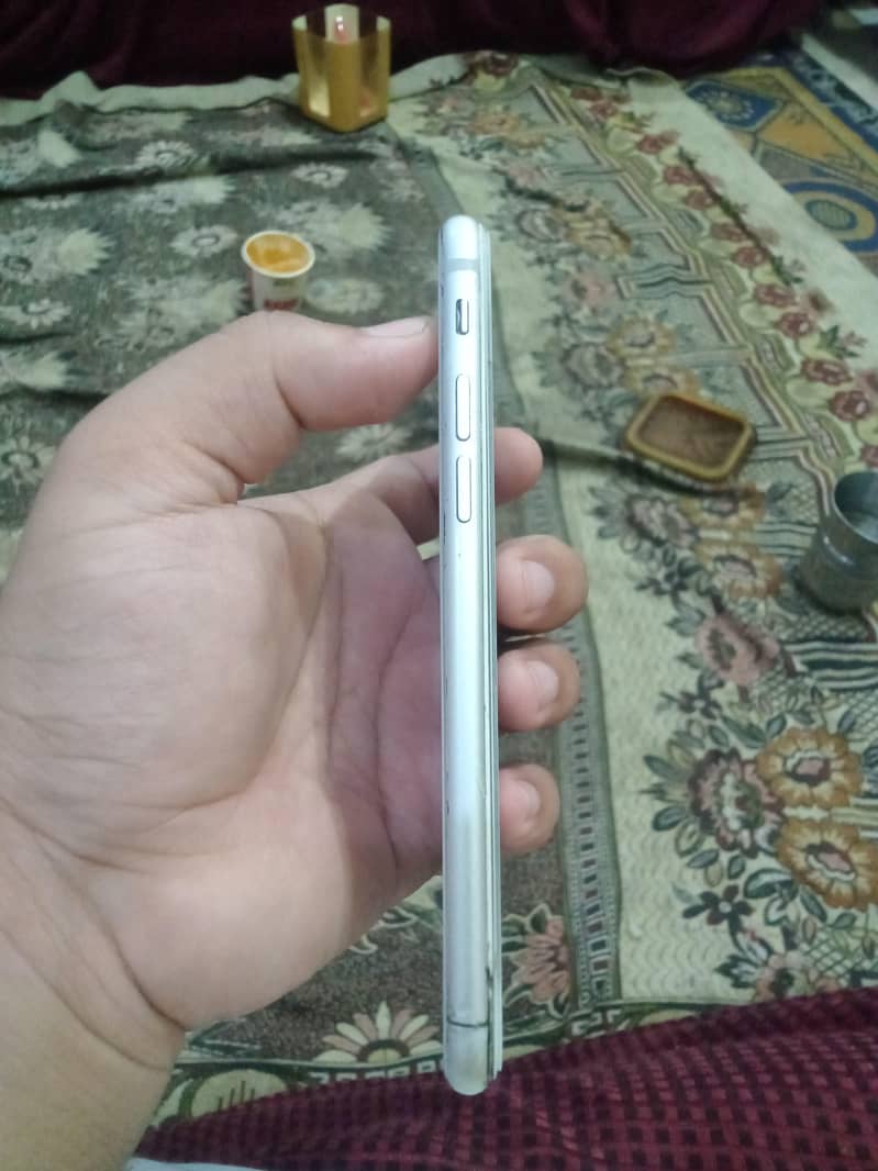 Apple iPhone 8 2