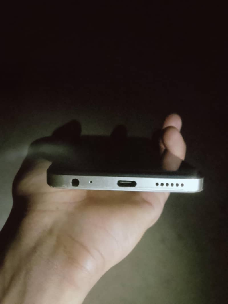 Tecno Spark 20C 2