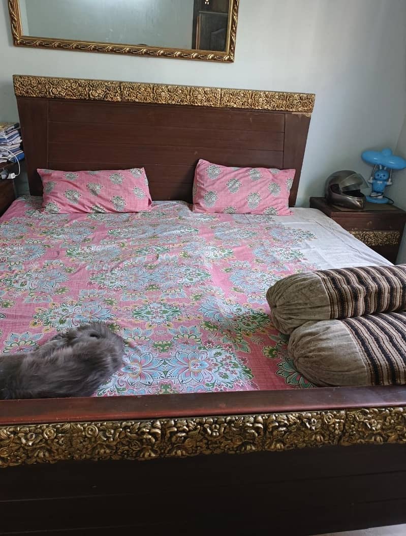 double size bed 0