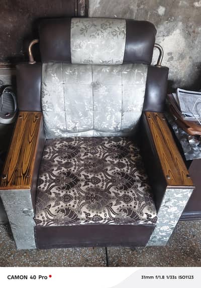 3 sietr sofa and 2 sofa