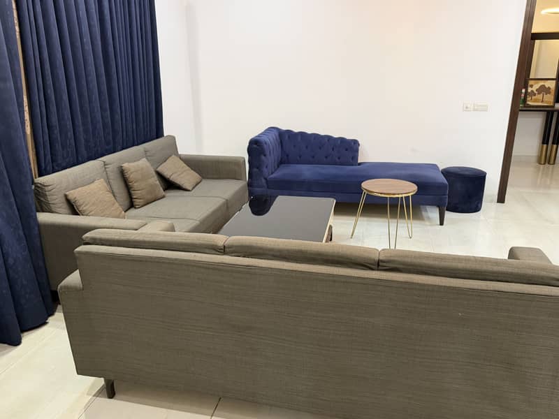 Lounge sofas and table 4