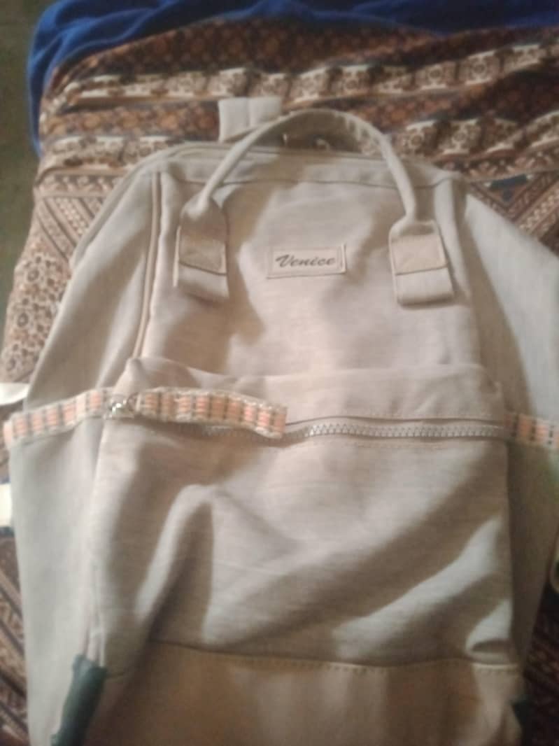 different bagpack school bag 0