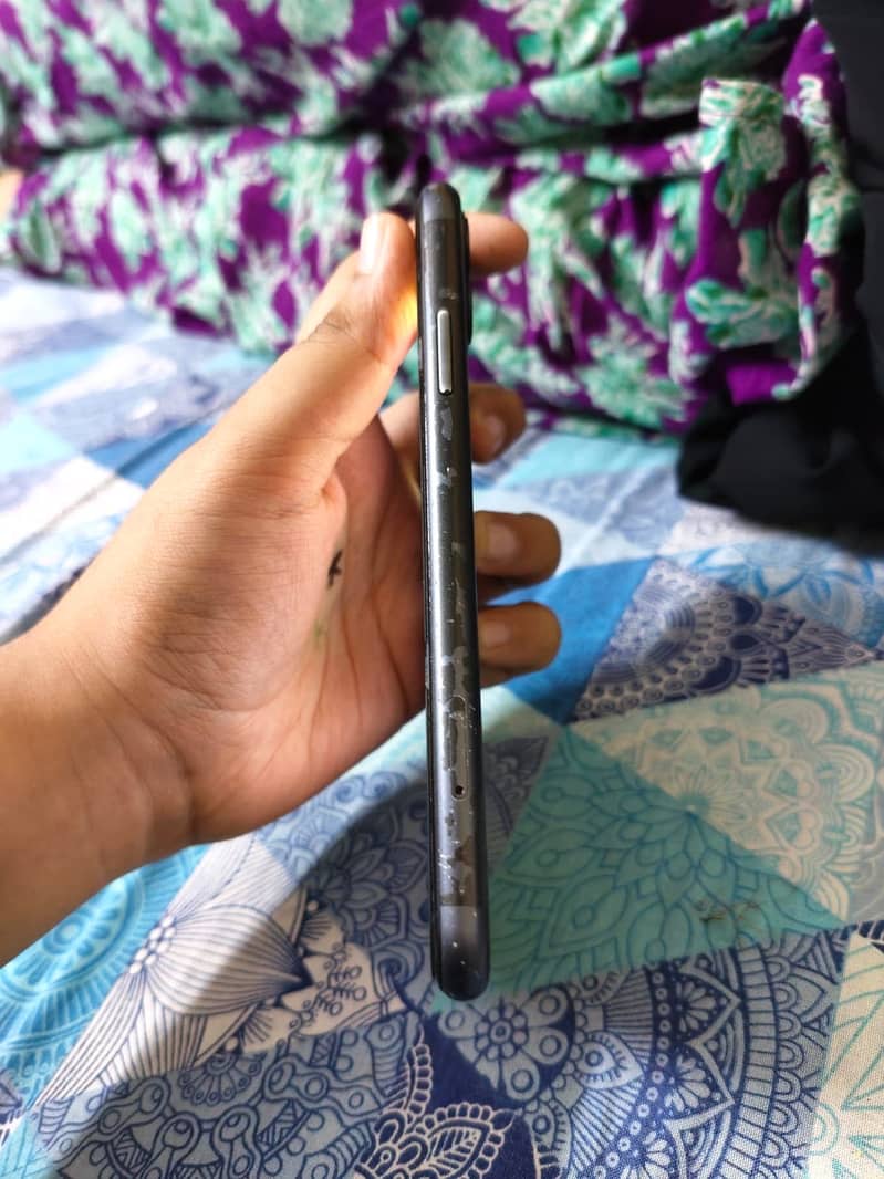 Apple iPhone 11 5